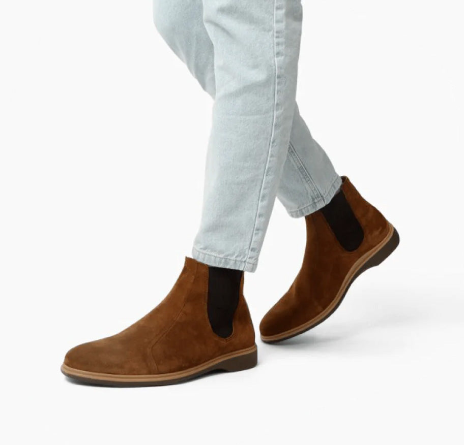 Casual men's boots in suede