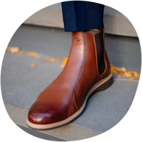 Model wearing The Chelsea Chestnut close up photo